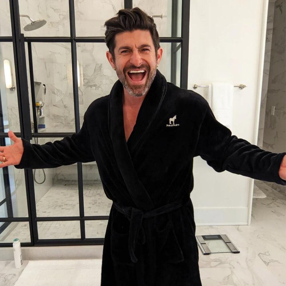 Pete & Pedro Luxurious Men's Black Robe AS SEEN ON SHARK TANK